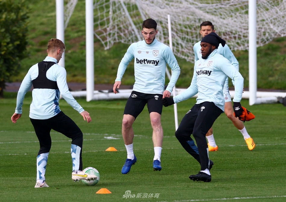 关于CBA季后赛倒计时；西汉姆今夜外线爆发；细节引发关注；震撼外界；更衣室氛围转暖的信息